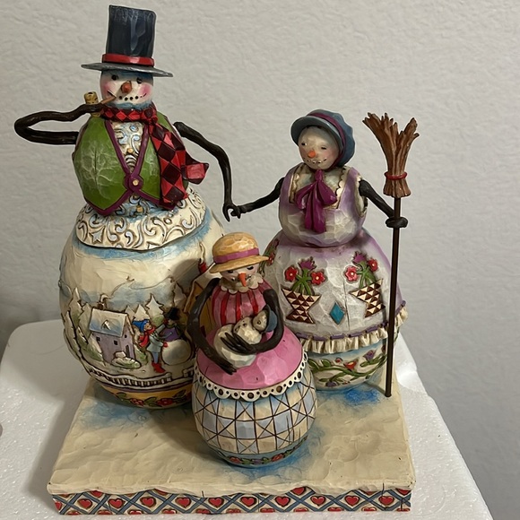 JIM SHORE Heartwood Creek “Warm Hearts On Frosty Days” - Picture 1 of 12